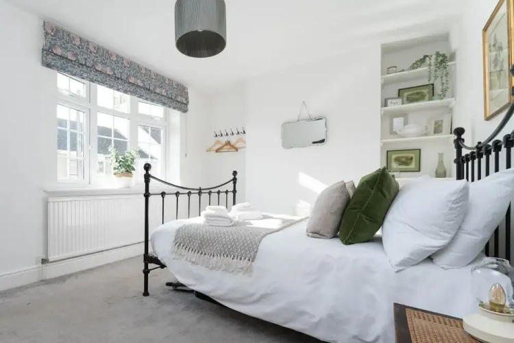 Host Stay Centurion House