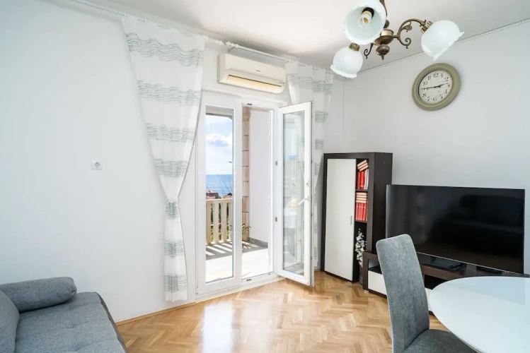 1 Bedroom Apartment with balcony