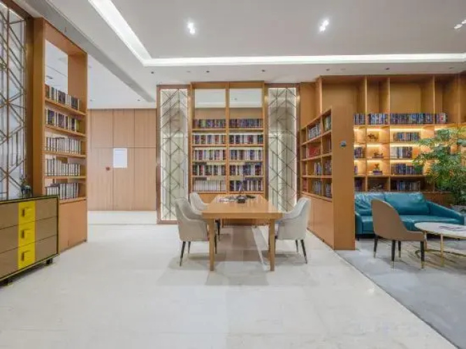Atour Light House Hotel