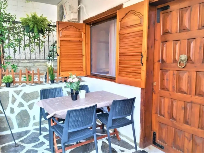 2 Bedrooms Standard Apartment with garden view