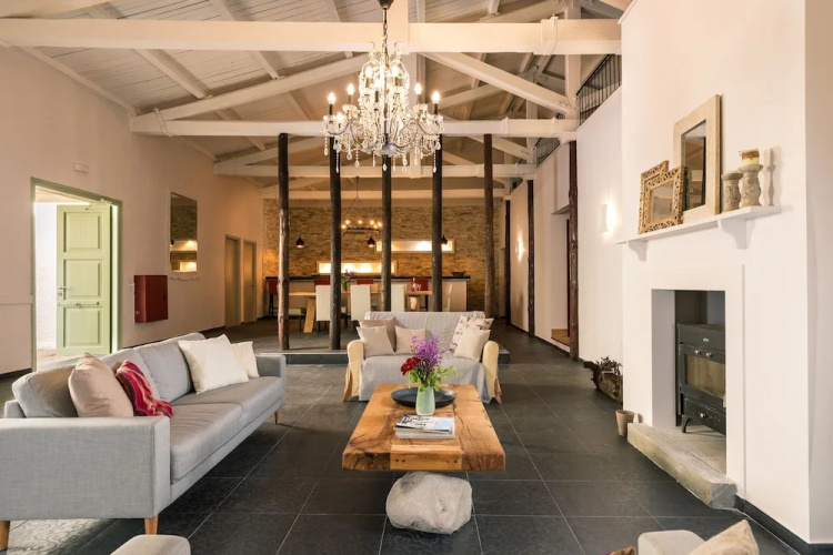 Luna Inn