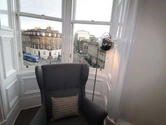 Stunning Braemore Studio Apartment - West End