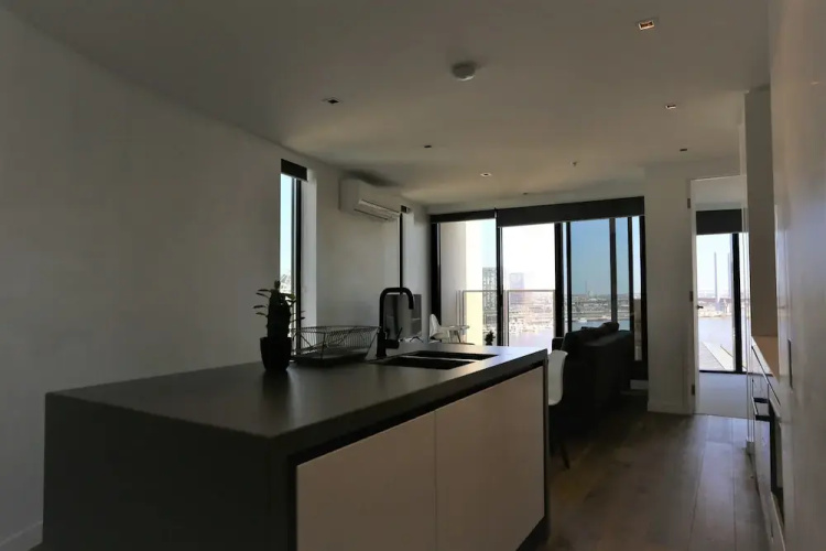 ReadySet Apartments at Stadium
