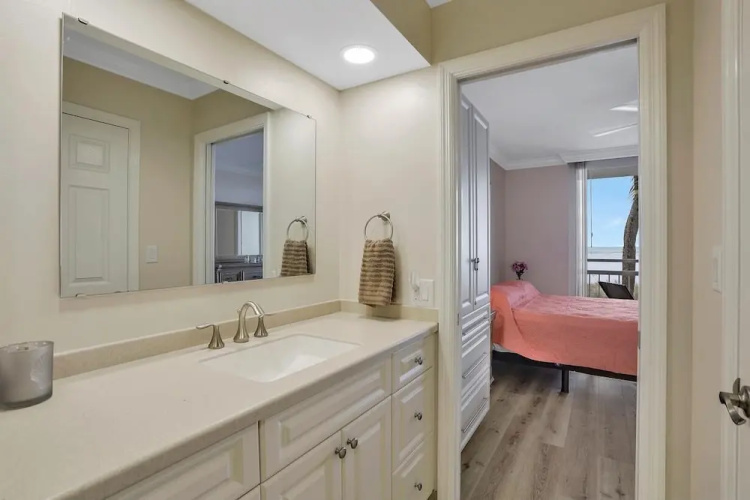 Tradewinds 205