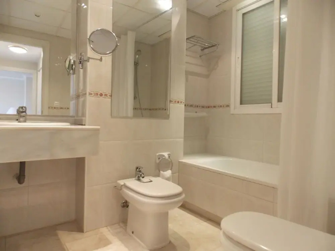 Beachside Apartment Near Puerto Banus