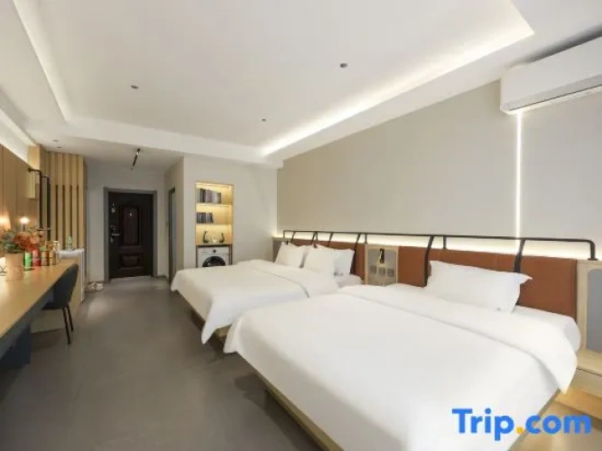 Luxury Twin Family room
