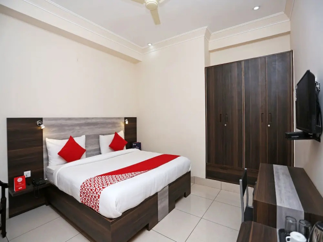 OYO 14444 JMK House