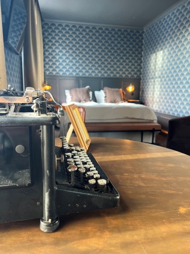 Deluxe Suite