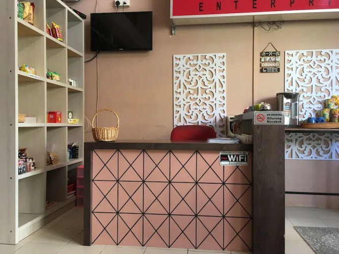 SPOT ON 89796 D'noor Budget Inn
