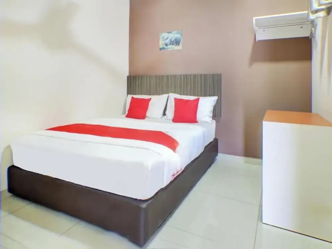 OYO 89985 Js Hotel