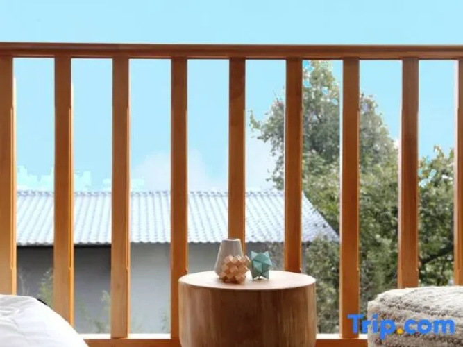 Dujiangyan Floating Spa Resort Villa