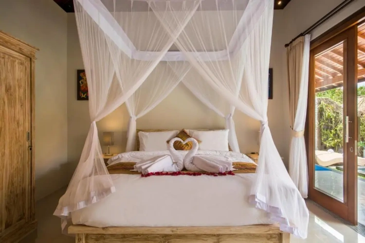 2 Bedrooms Villa
