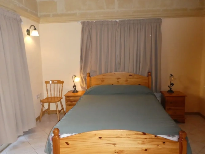 Economy Quadruple Basement room