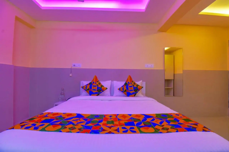 FabHotel Apricot Premier