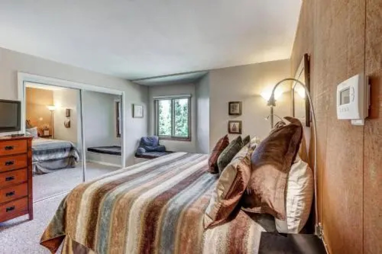 1088 Wild Irishman Condo