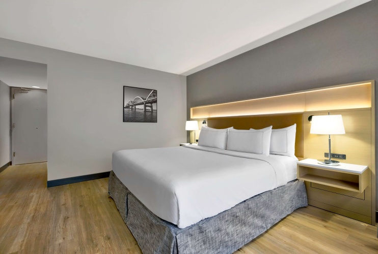 Doubletree By Hilton Davenport photo 8