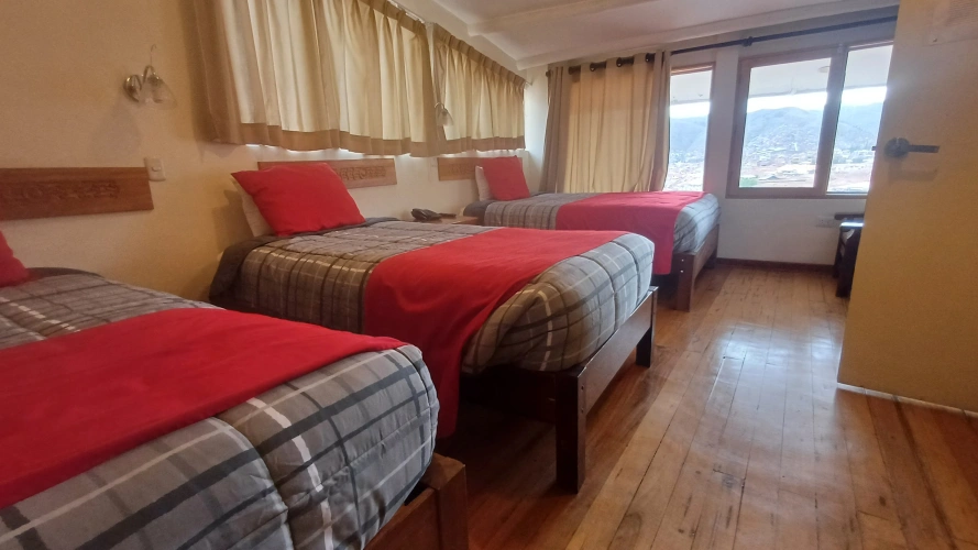 Standard Triple room