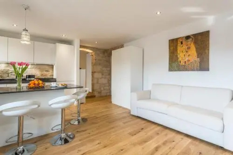 Apartment Lara