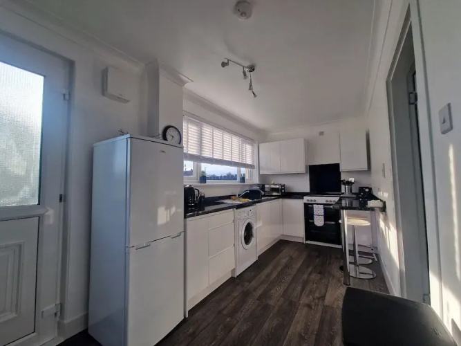 Cozy Shotts House With 2 Bedrooms