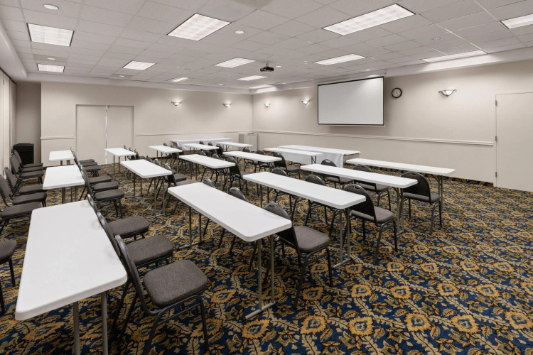 La Quinta Inn By Wyndham Fort Collins photo 18