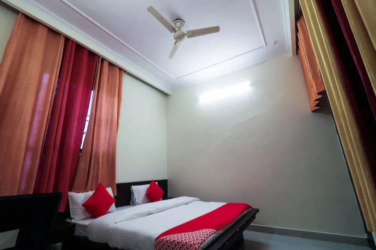 OYO 24596 Hotel Hill View