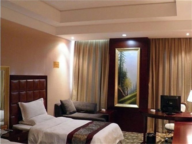 Five-Ring Hotel
