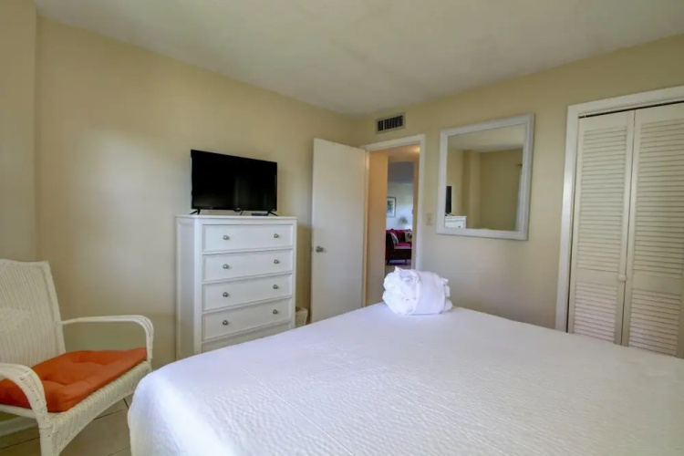516 El Matador 2 Bedroom Condo