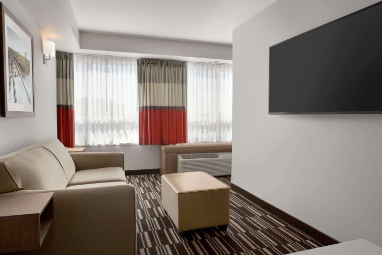 Microtel Inn & Suites By Wyndham Bonnyville photo 8