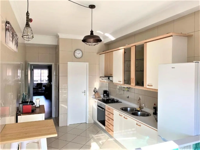 3 Bedrooms Apartment