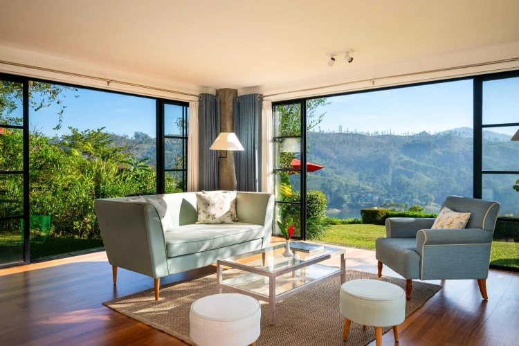 Suite with lake view