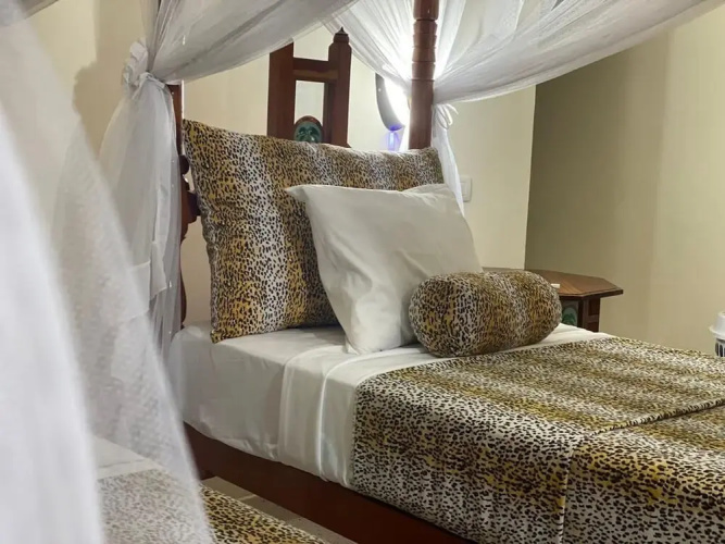 Lux Suites Tembo Court Apartments
