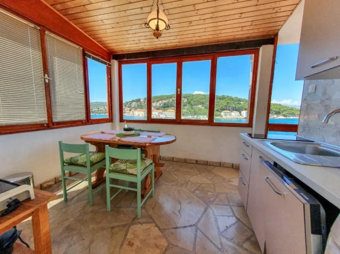Apartment with sea view