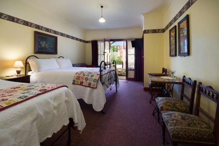 Standard Double room with view