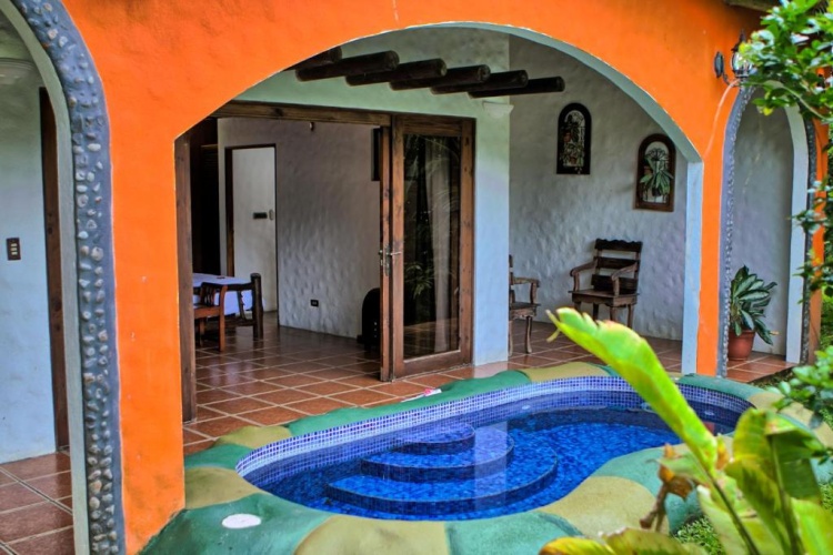2 Bedrooms Villa