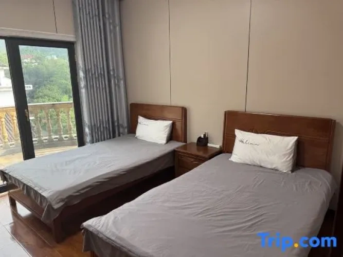 3 Bedrooms Villa with mountain view