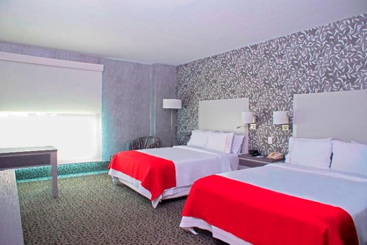 Holiday Inn Express & Suites Queretaro Over view