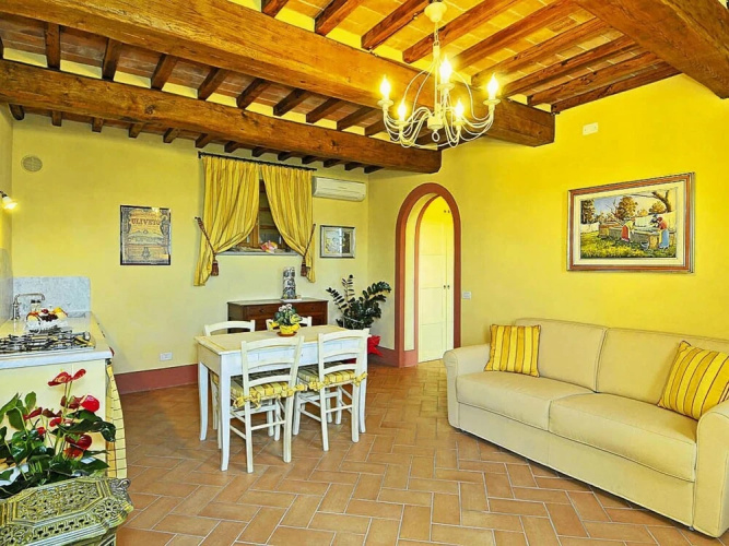 Estate in Monte Serra With Panoramic Views