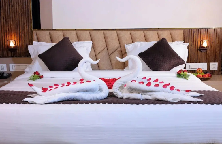 Evaara Resort