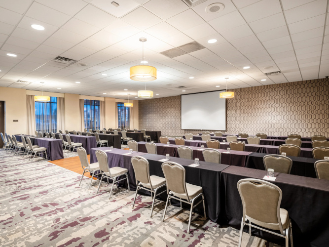 Crowne Plaza Milwaukee Airport photo 24
