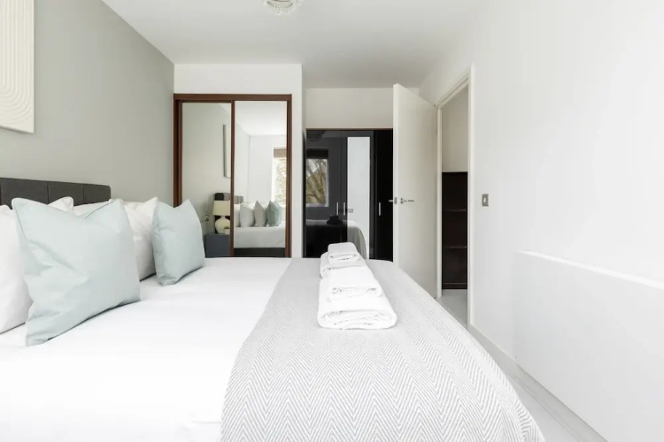 Islington Apartment