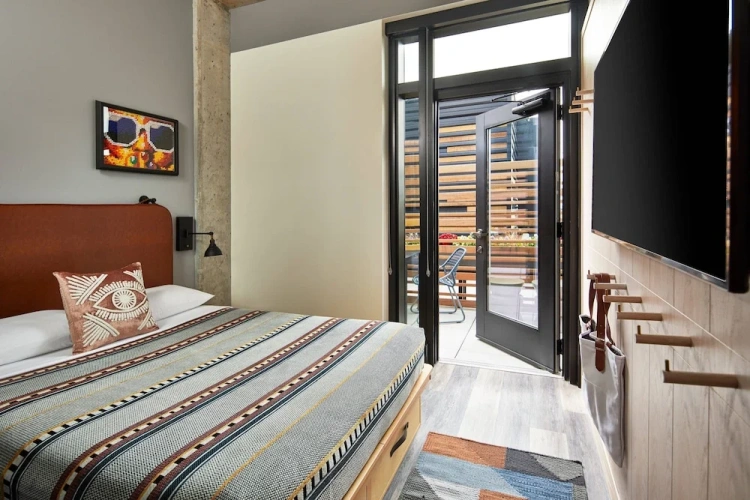 2 Bedrooms Suite
