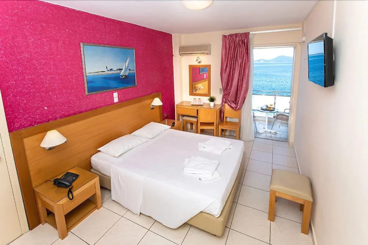 Hotel Avra