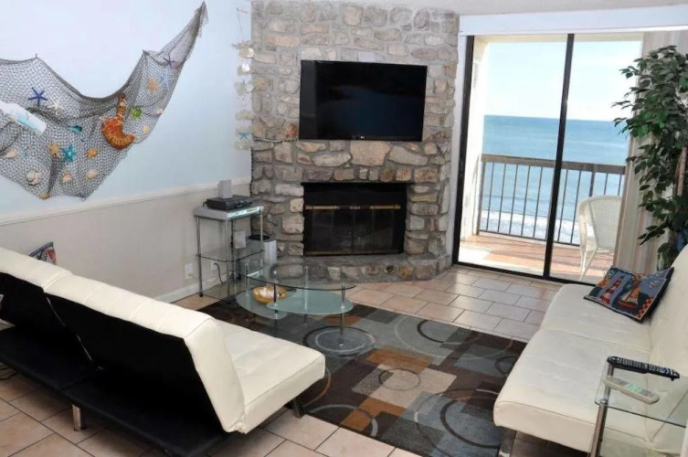 Water Pointe 903 - 3 Br condo by RedAwning