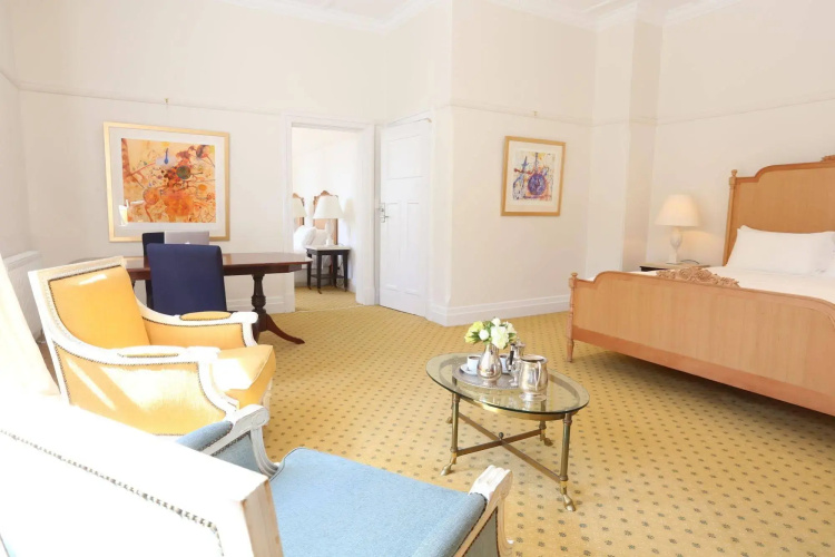 The Robertson Hotel