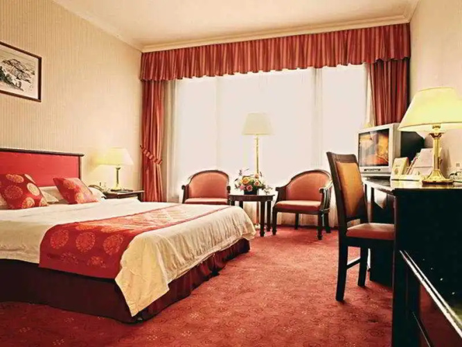 Yinhe Dynasty Hotel