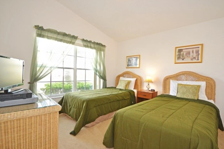 Sunrise Sanctuary 4 Bedroom Home by RedAwning