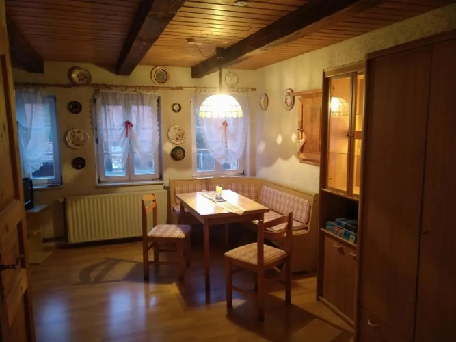 3 Bedrooms Cottage