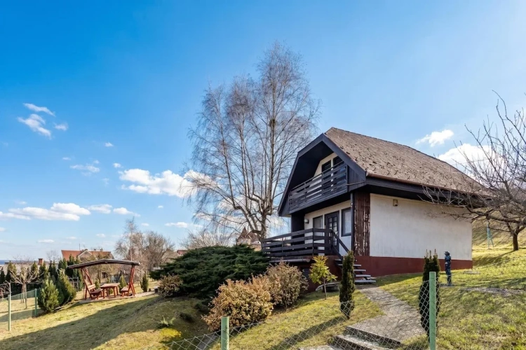 Standard Cottage