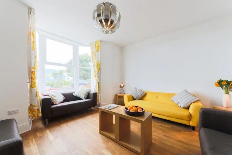 6 Bedrooms Cottage