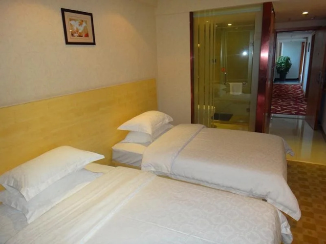 Hawks Holiday Hotel